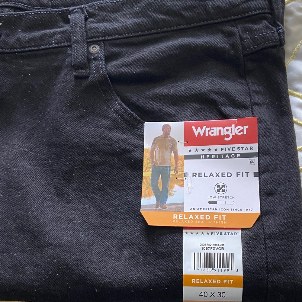 Wrangler Men's Dark Relaxed Fit Jeans